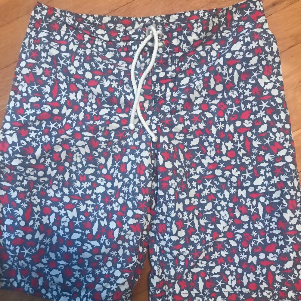 Oscar de la Renta's Classic Seashore Swim Trunks